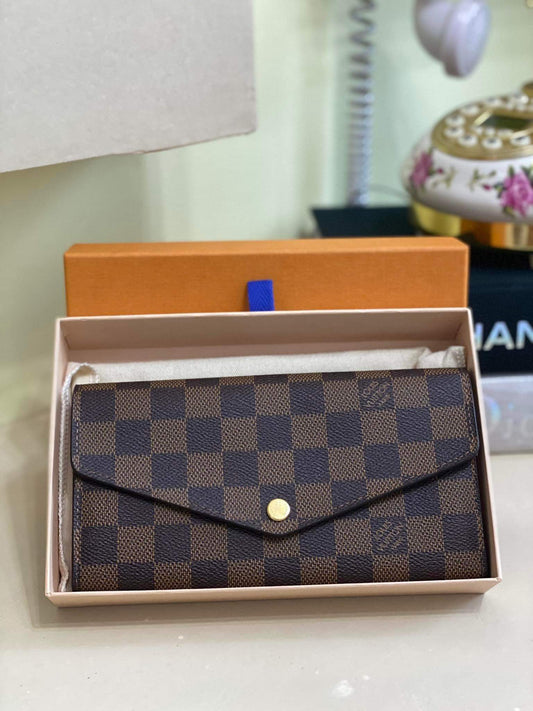 Louis Vuitton sarah wallet